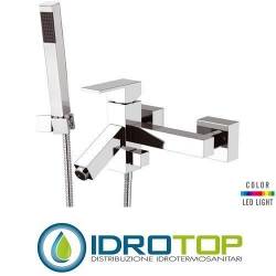 Miscelatore Q-COLOR VASCA  esterno con kit doccia, flessibile lungo 150 cm e luce led Cromo Remer