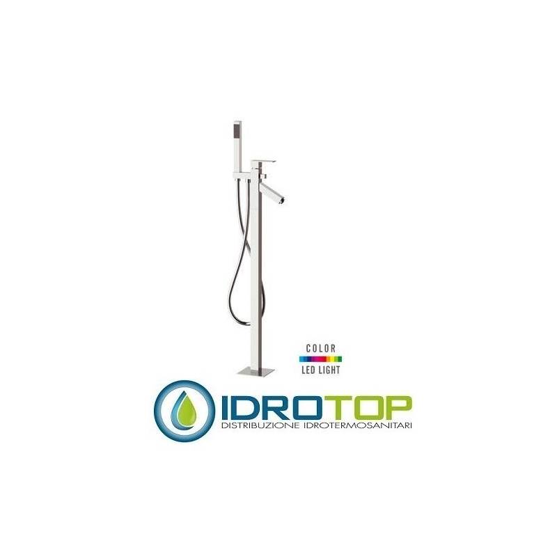 Miscelatore Q-COLOR VASCA da pavimento con kit doccia,flessibile lungo 150 cm, deviatore e luce led Cromo Remer