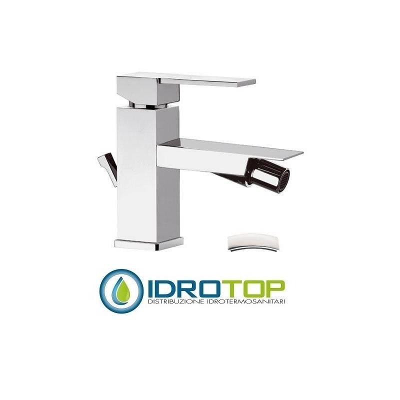 Miscelatore QUBIKA  BIDET con areatore direzionabile,tettuccio di protezione con scarico cromato Remer